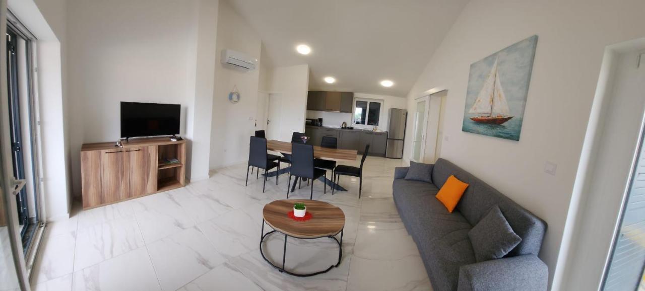 Apartmani M&L I M&J Malinska Zewnętrze zdjęcie