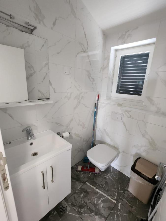 Apartmani M&L I M&J Malinska Zewnętrze zdjęcie